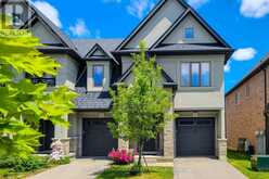 52 SONOMA VALLEY CRESCENT | Hamilton Ontario | Slide Image One