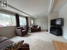 13 CARRUTHERS STREET N | Wasaga Beach Ontario | Slide Image Eight