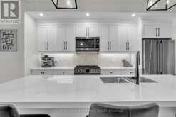 86 CLAPPERTON STREET | Barrie Ontario | Slide Image Four