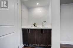 32 MCGURRAN LANE | Richmond Hill Ontario | Slide Image Eleven