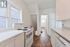 152 MANOR ROAD E | Toronto Ontario | Slide Image Ten
