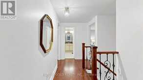 146 OAKMEADOW BOULEVARD | Toronto Ontario | Slide Image Seventeen