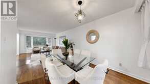 146 OAKMEADOW BOULEVARD | Toronto Ontario | Slide Image Eight