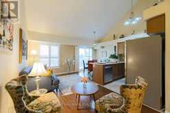 24 - 649D WARDEN AVENUE | Toronto Ontario | Slide Image Four