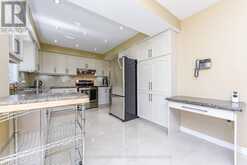 168 RIVER OAKS BOULEVARD E | Oakville Ontario | Slide Image Thirteen