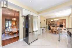 168 RIVER OAKS BOULEVARD E | Oakville Ontario | Slide Image Eighteen
