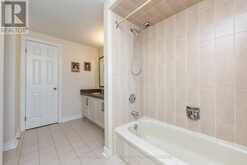 168 RIVER OAKS BOULEVARD E | Oakville Ontario | Slide Image Thirty