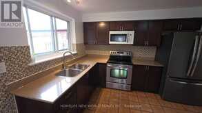 26 MURCHISON CRESCENT | Toronto Ontario | Slide Image Twelve