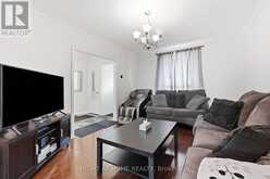 16 GREENDALE AVENUE | Toronto Ontario | Slide Image Seven