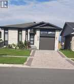 5 PORTLAND DRIVE | Cornwall Ontario | Slide Image One
