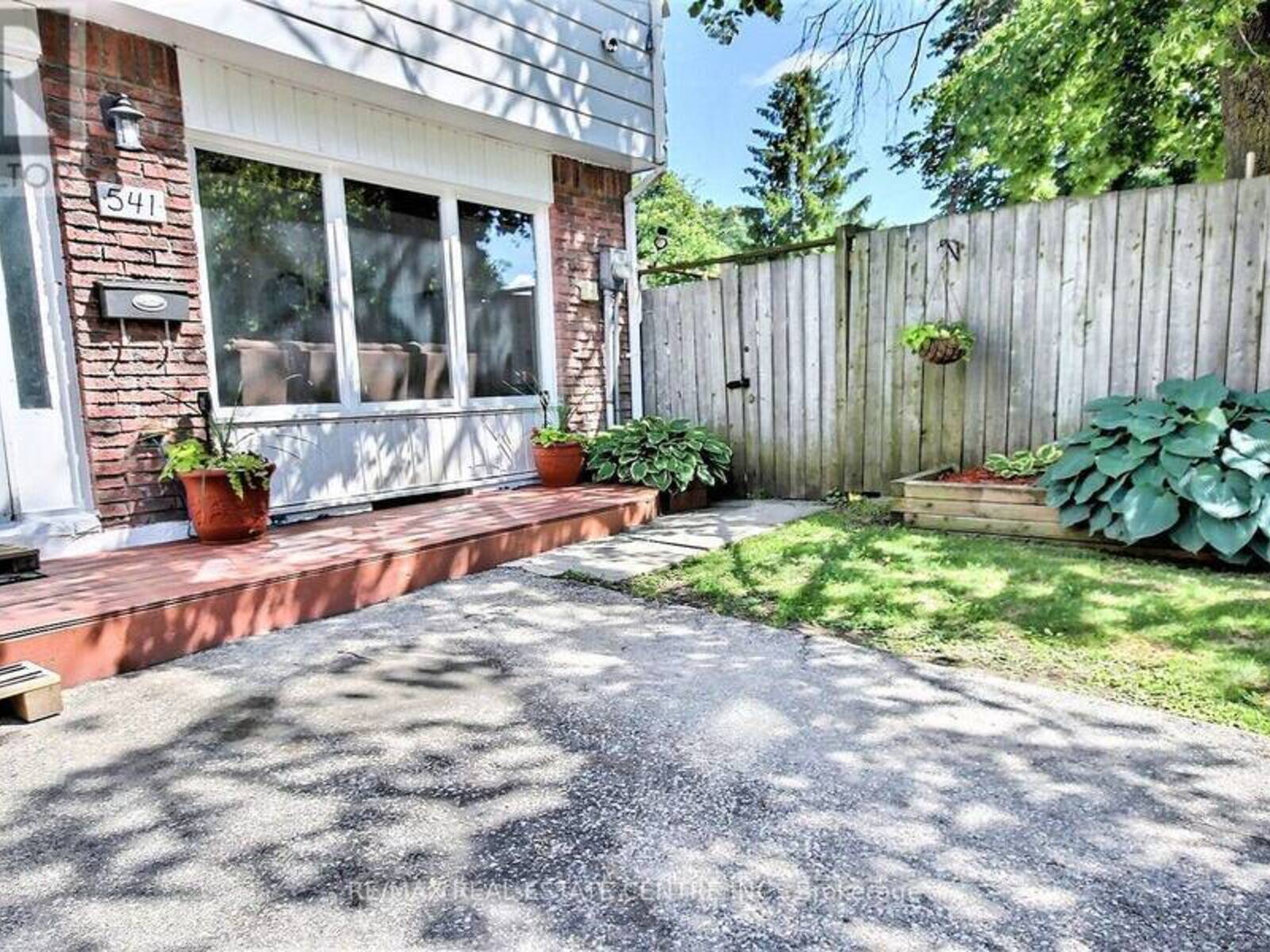 541 PARKVIEW CRESCENT, Cambridge, Ontario N3H 4Z9