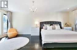33 DEERFORD ROAD | Toronto Ontario | Slide Image Eighteen