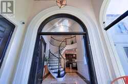 33 DEERFORD ROAD | Toronto Ontario | Slide Image Four