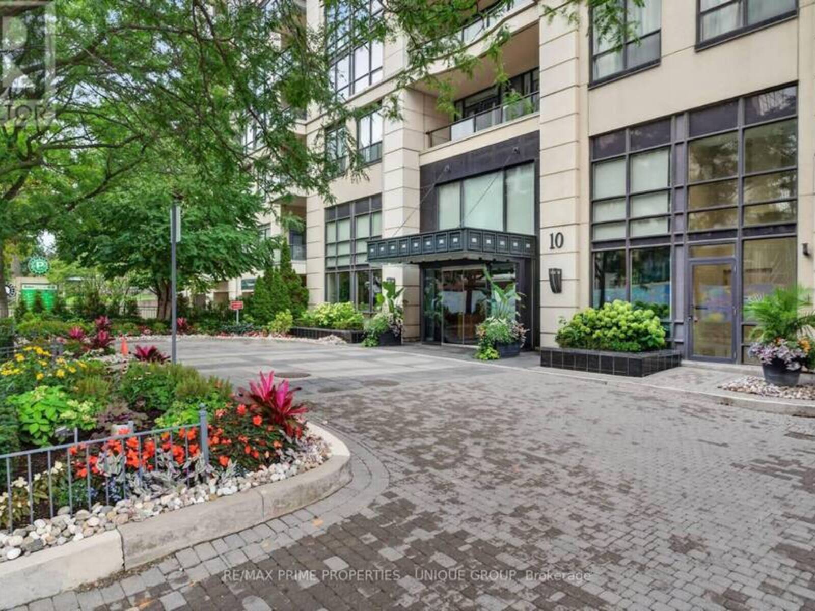 317 - 10 DELISLE AVENUE, Toronto, Ontario M4V 3C6