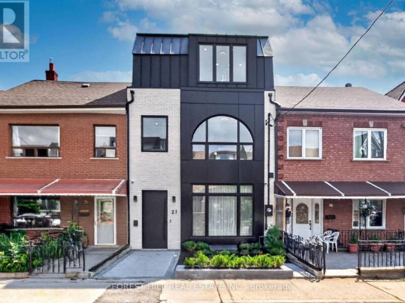 21 FOXLEY STREET, Toronto, Ontario M6J 1P9