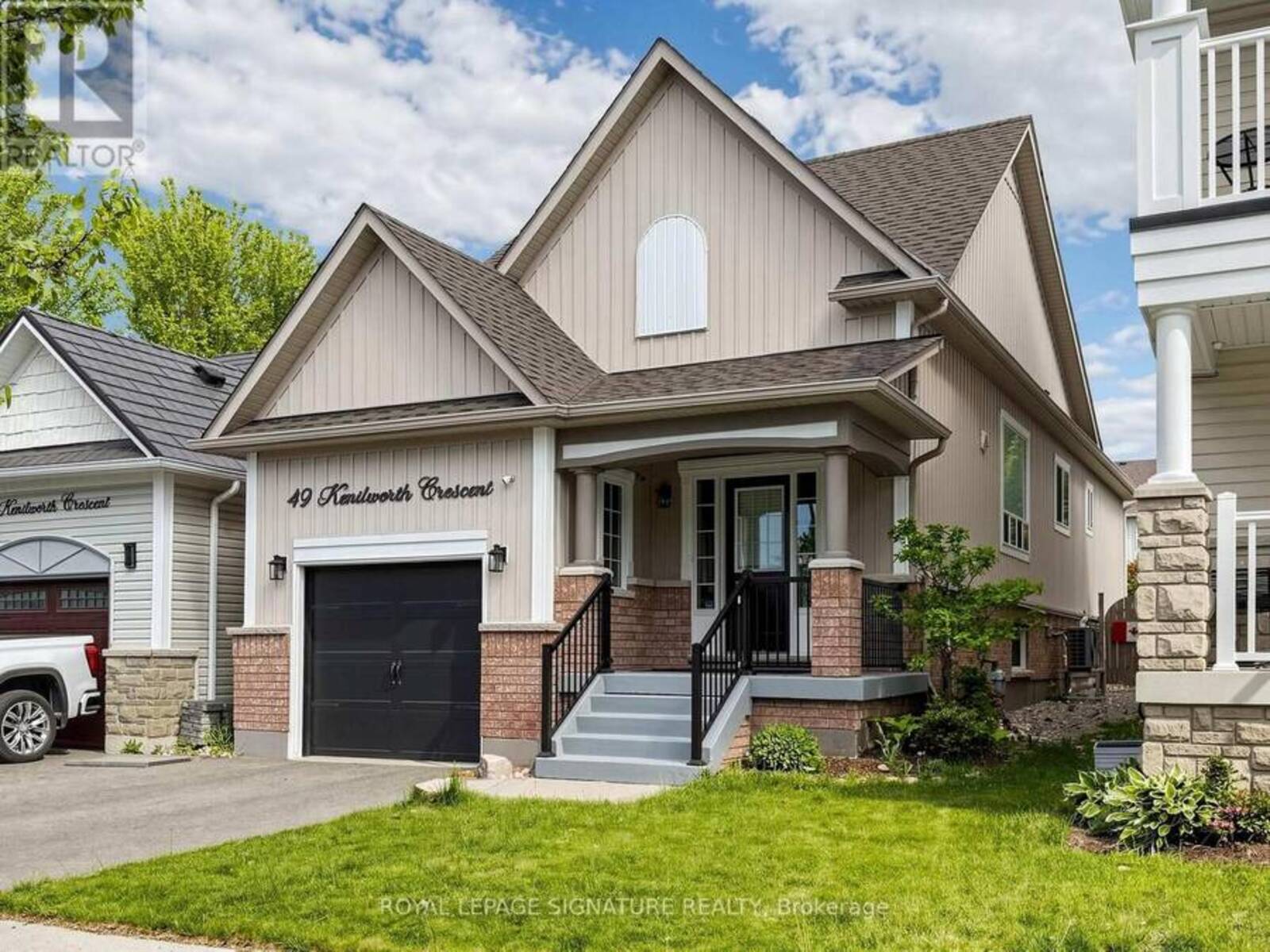 49 KENILWORTH CRESCENT, Whitby, Ontario L1M 2M6