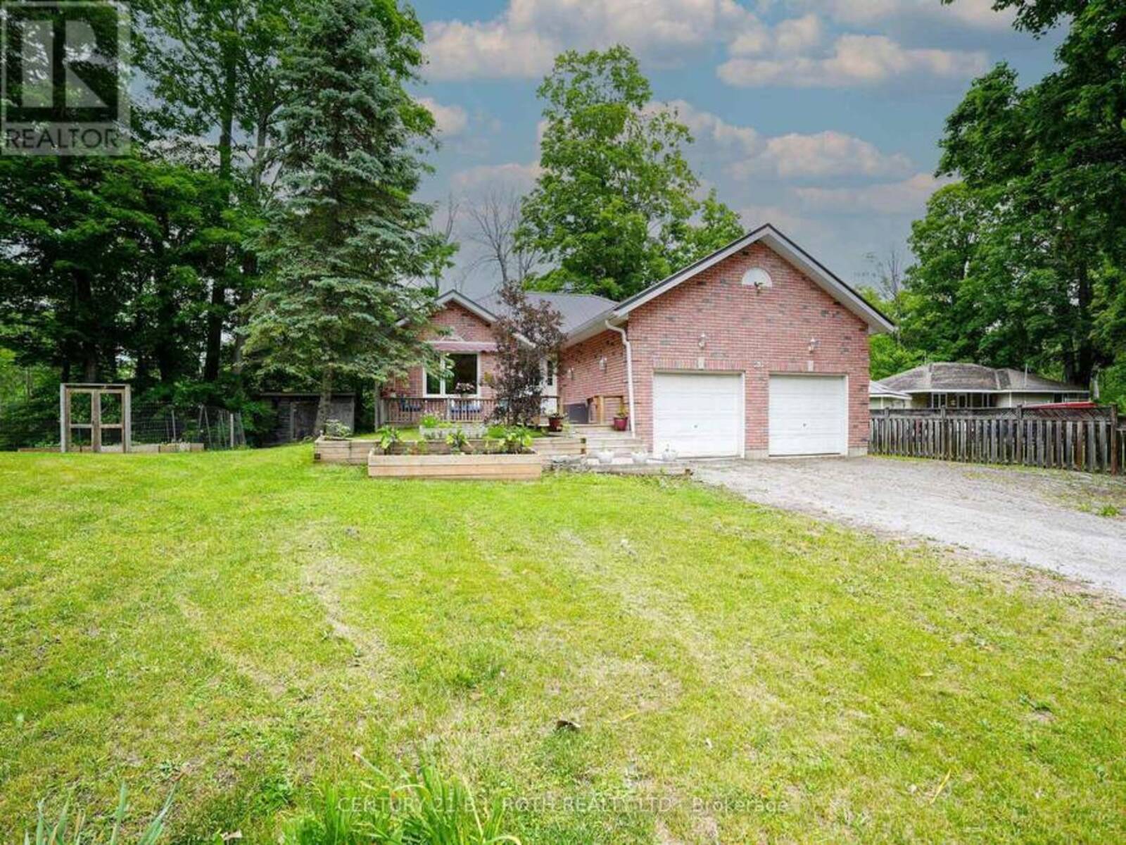 26 BEDFORD ROAD, Georgina, Ontario L0E 1R0