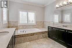 2384 ROCK POINT DRIVE | Oakville Ontario | Slide Image Sixteen