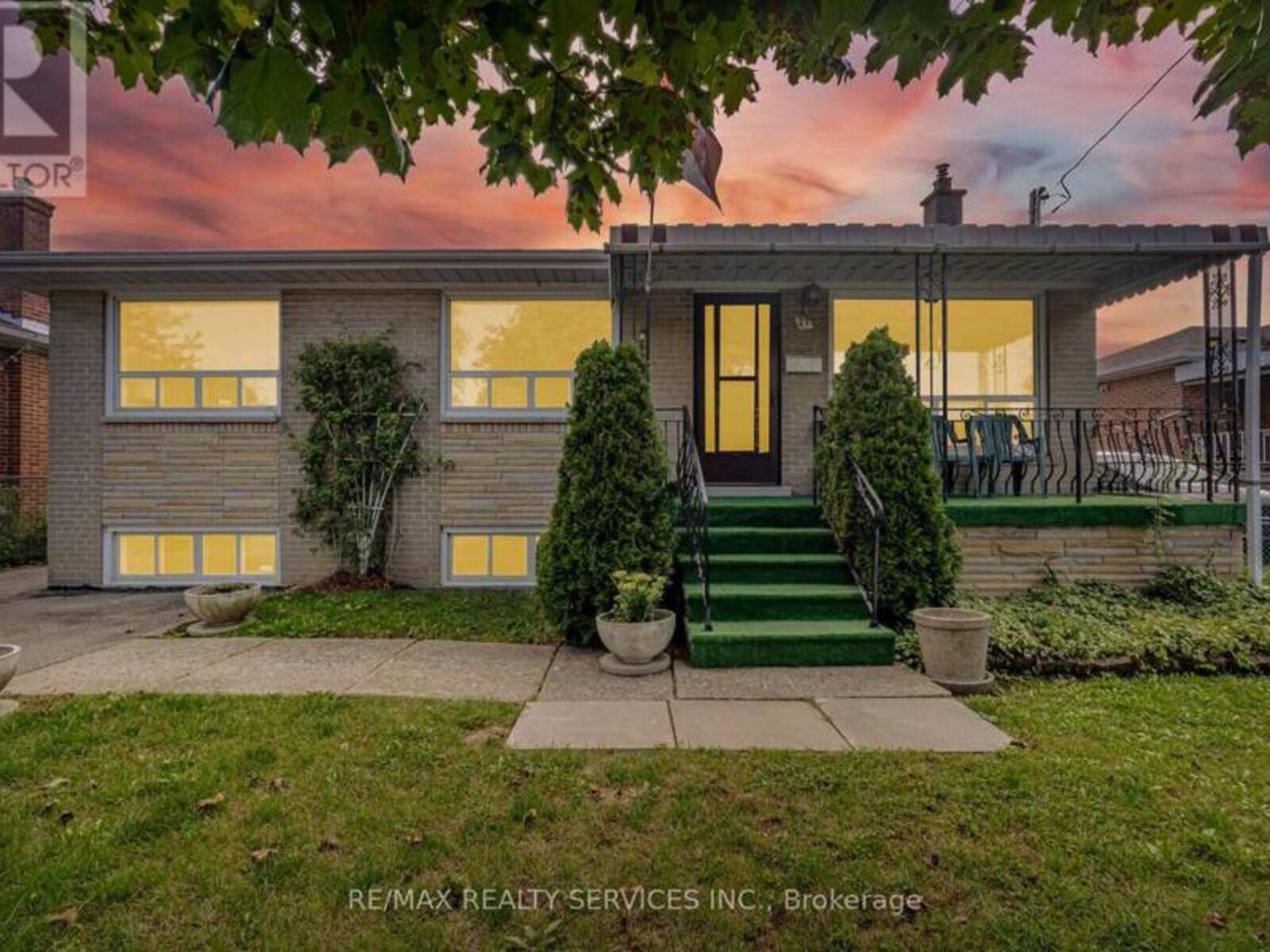 27 EDGEMONT DRIVE, Brampton, Ontario L6V 1K9