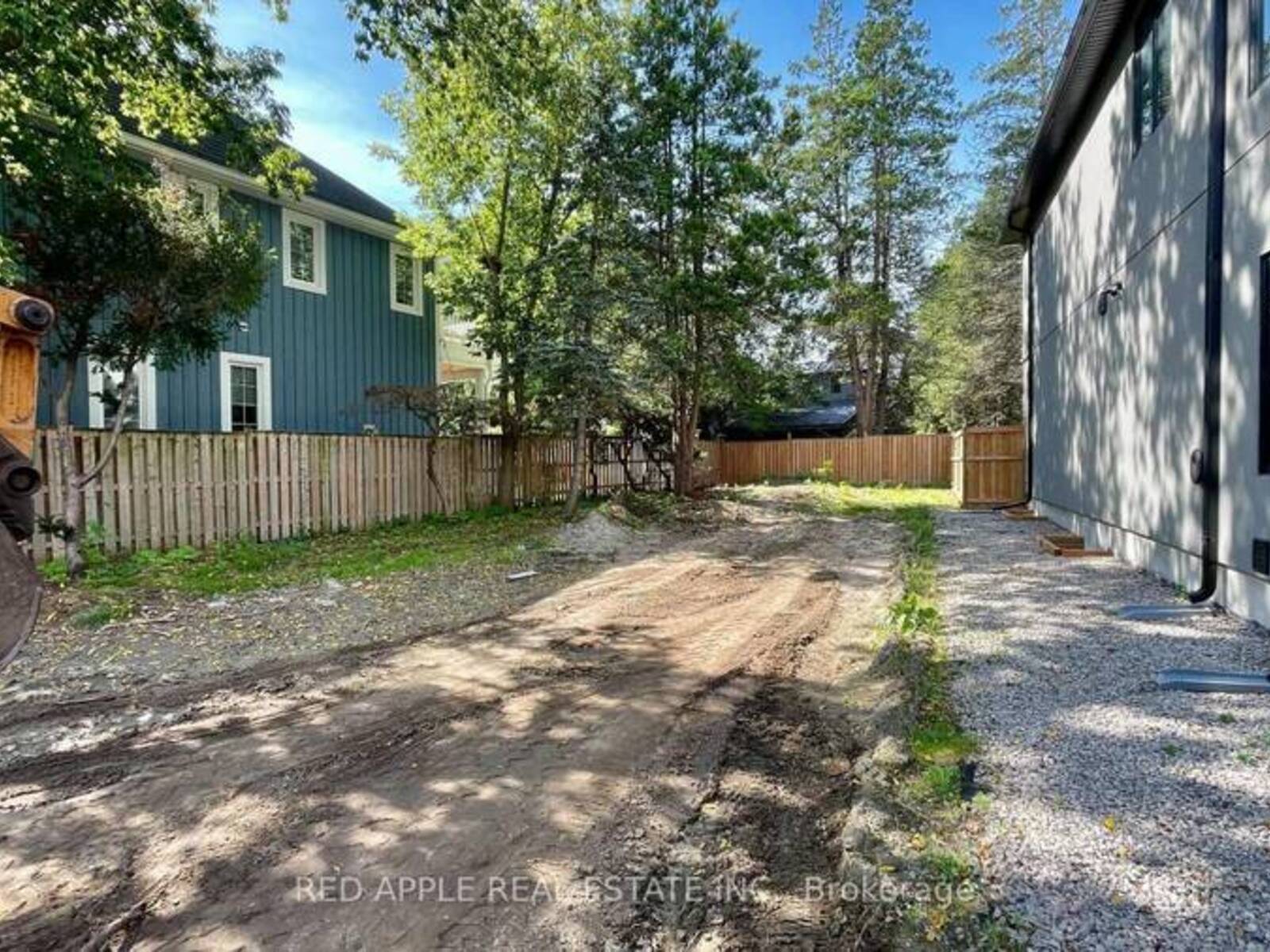 267 TROY STREET, Mississauga, Ontario L5G 1S9
