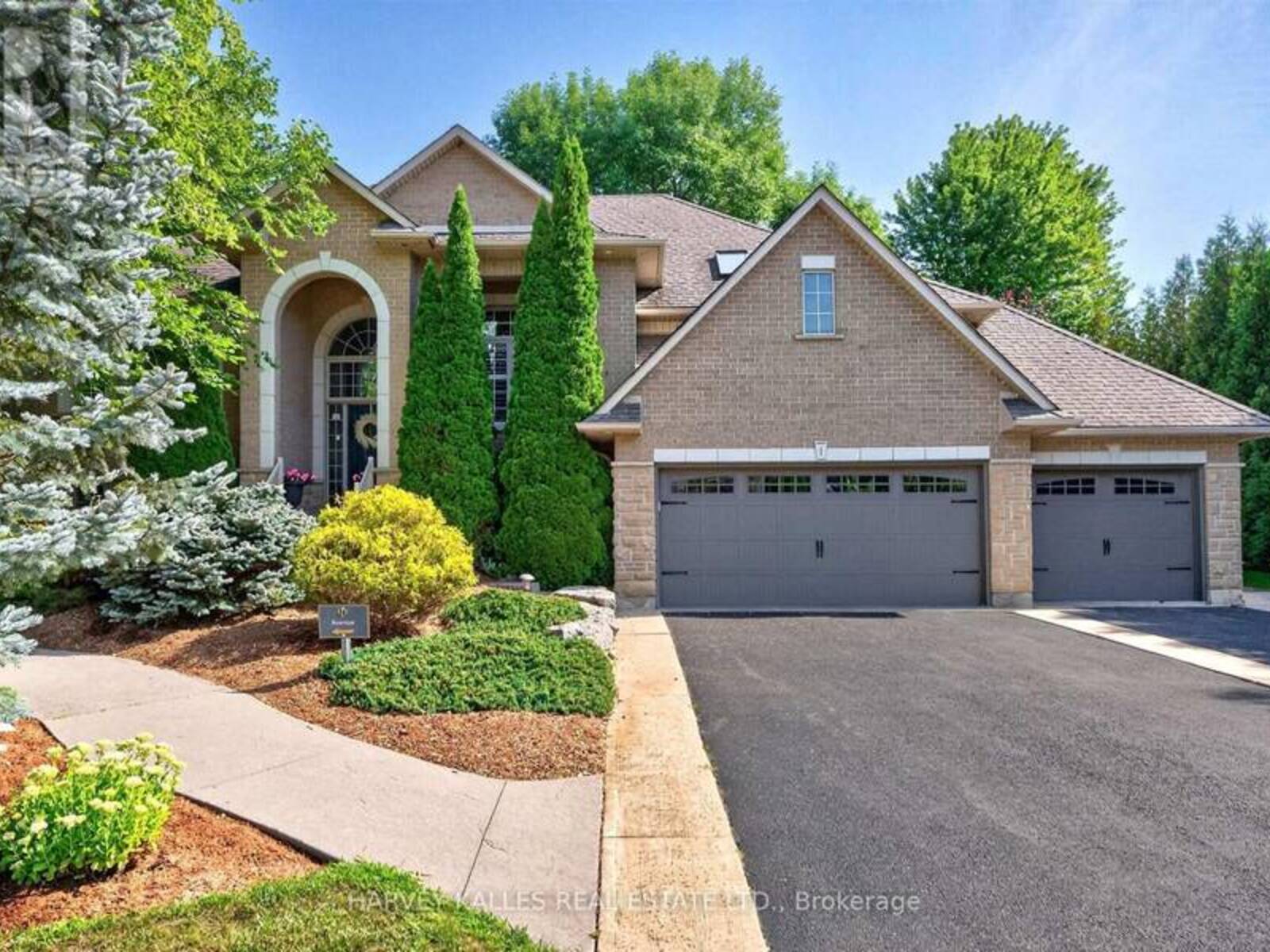 1 FRANKS LANE, Brantford, Ontario N3T 5L7