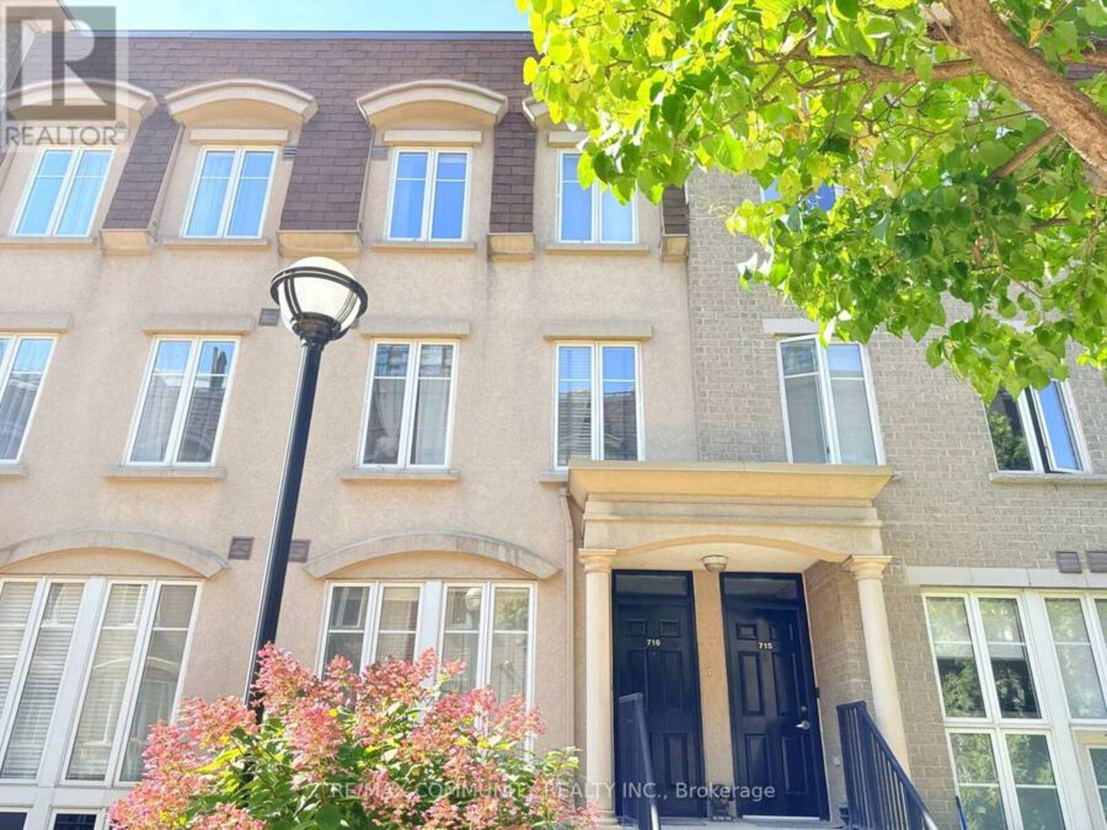 716 - 42 WESTERN BATTERY ROAD, Toronto, Ontario M6K 3P1