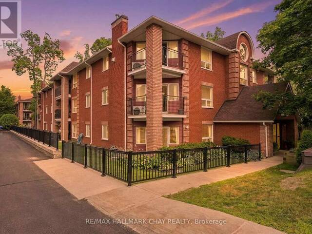 201 - 131 CLAPPERTON STREET Barrie Ontario, L4M 3G3 - 2 Bedrooms Condo For Sale