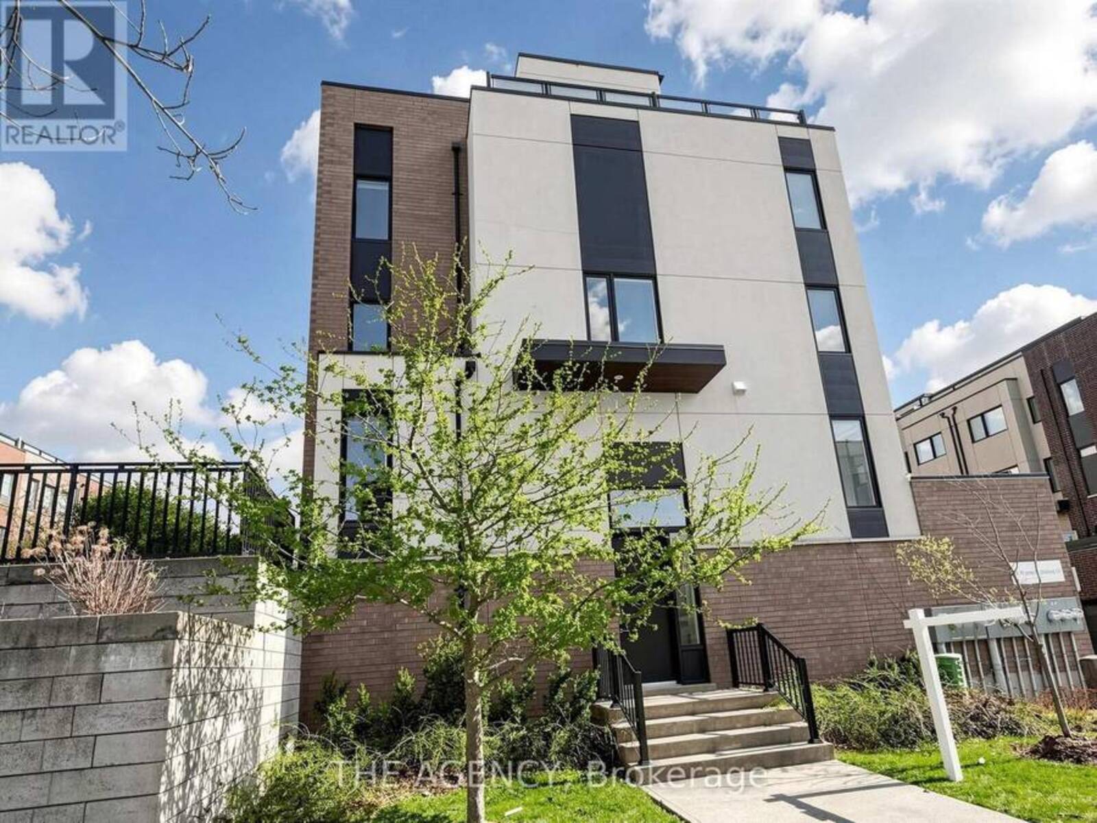 1 - 55 THOMAS MULHOLLAND DRIVE, Toronto, Ontario M3K 0A7