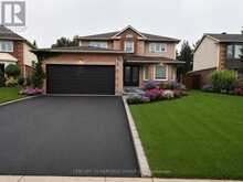 187 GLENWAY CIRCLE | Newmarket Ontario | Slide Image One