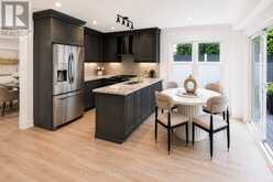 187 GLENWAY CIRCLE | Newmarket Ontario | Slide Image Eight