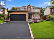 187 GLENWAY CIRCLE | Newmarket Ontario | Slide Image One