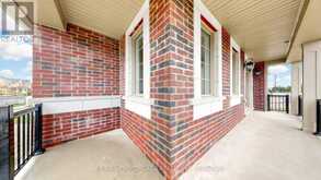 347 BERCZY GREEN DRIVE | Markham Ontario | Slide Image Three