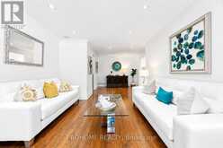 16 TUSCAY COURT | Markham Ontario | Slide Image Eight