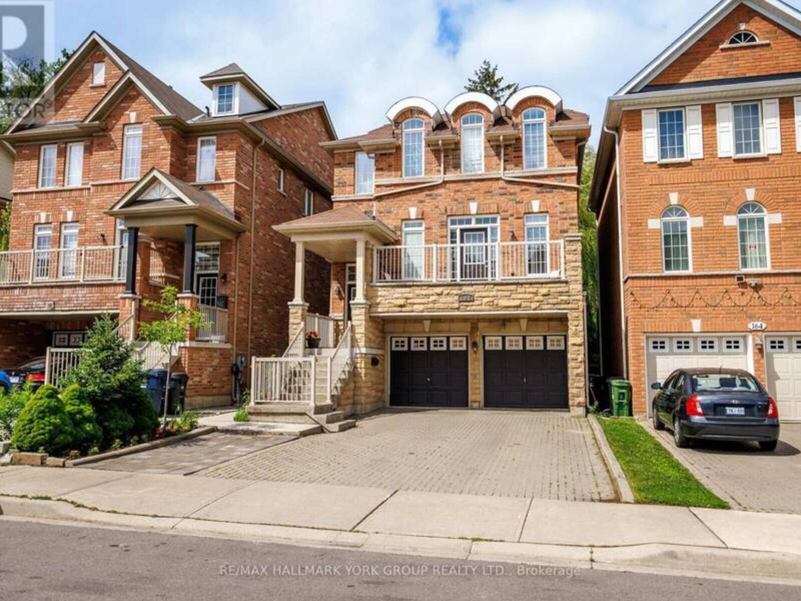 162 BOB YUILL DRIVE, Toronto, Ontario M9M 0B1