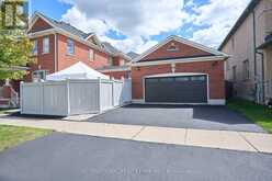 212 PRINGLE AVENUE | Milton Ontario | Slide Image Four