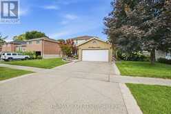 444 MAPLEGROVE AVENUE | Bradford West Gwillimbury Ontario | Slide Image Three