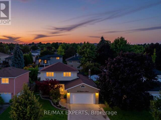 444 MAPLEGROVE AVENUE Bradford West Gwillimbury Ontario, L3Z 2V6 - 4 Bedrooms Home For Sale