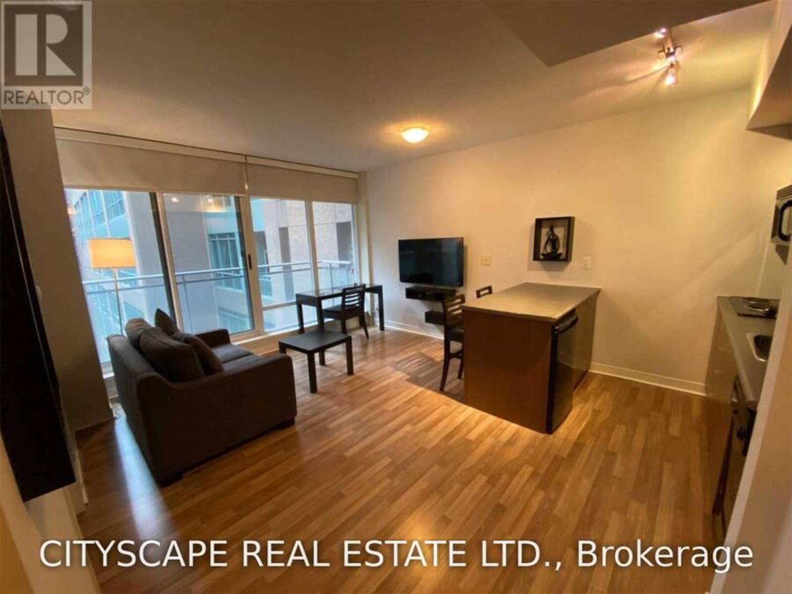 1702 - 8 COLBORNE STREET, Toronto, Ontario M5E 1E1