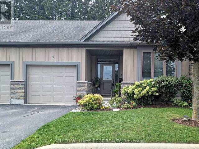 7 - 250 HOSTETLER ROAD Wilmot Ontario, N3A 0E4 - 3 Bedrooms Condo For Sale