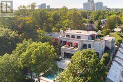 17 ARDWOLD GATE | Toronto Ontario | Slide Image Four