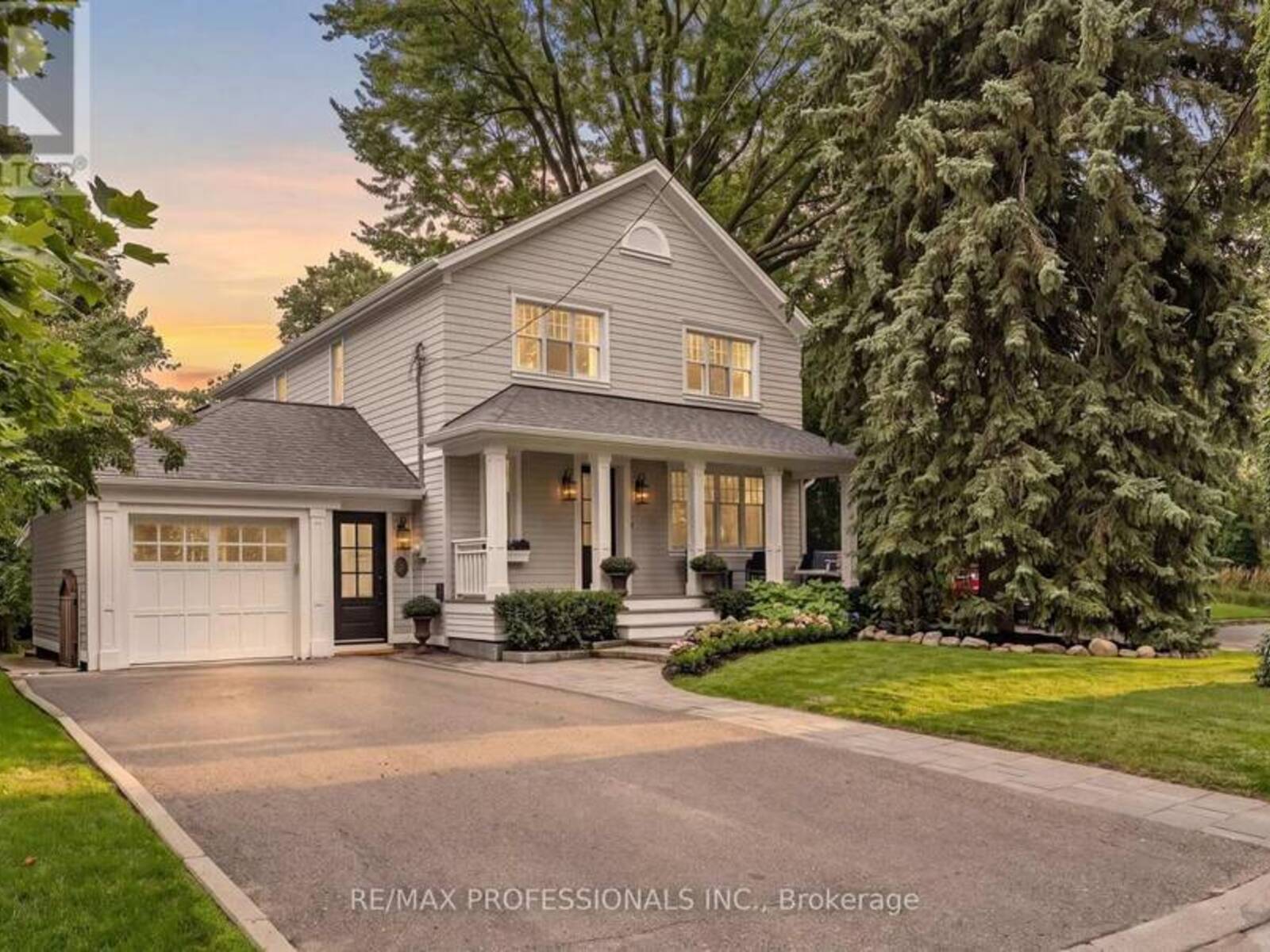 7 BANNON AVENUE, Toronto, Ontario M8X 1T6