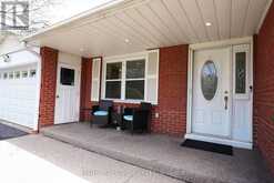 1266 LAKEVIEW DRIVE | Oakville Ontario | Slide Image Three