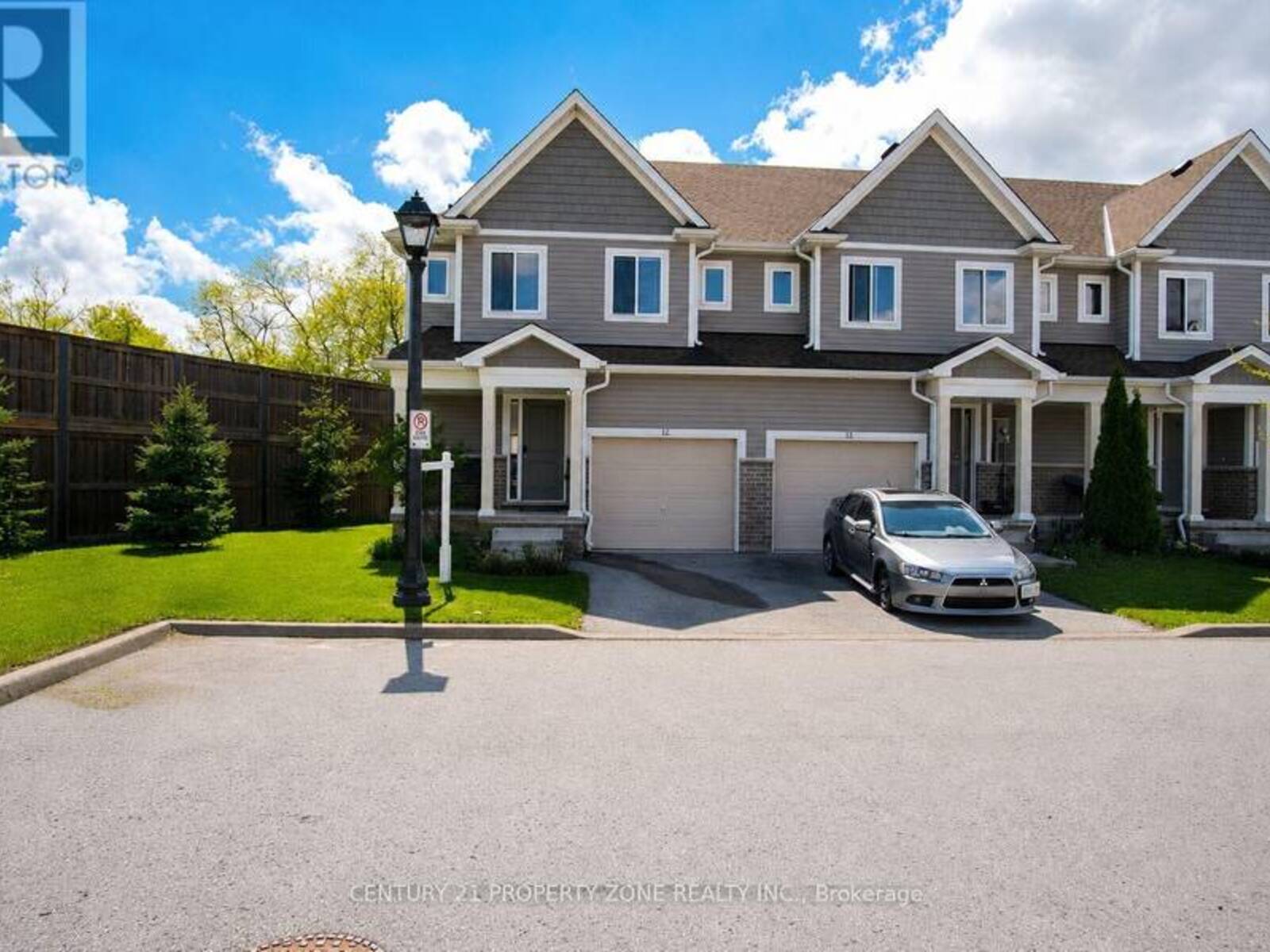 12 - 60 CANTERBURY DRIVE, St. Catharines, Ontario L2P 0E7