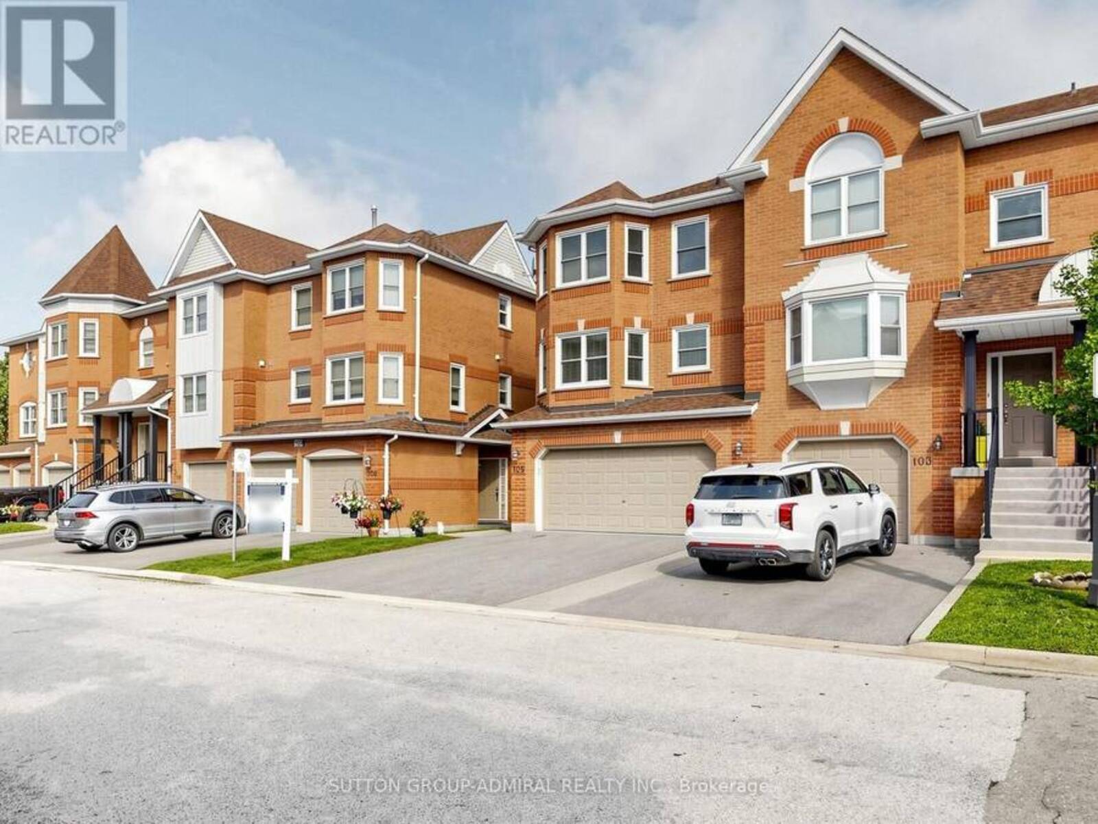 105 - 105 LEAH CRESCENT, Vaughan, Ontario L4J 8C4