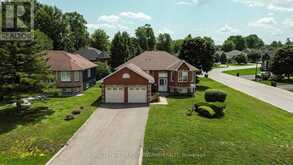89 ROYAL BEECH DRIVE | Wasaga Beach Ontario | Slide Image Four