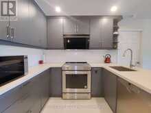 721 - 309 MAJOR MACKENZIE DRIVE E | Richmond Hill Ontario | Slide Image Four