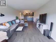 721 - 309 MAJOR MACKENZIE DRIVE E | Richmond Hill Ontario | Slide Image Seven