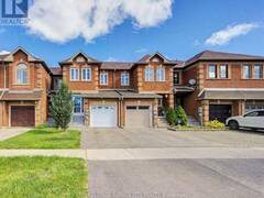 68 DENTON CIRCLE Vaughan Ontario, L6A 2N4