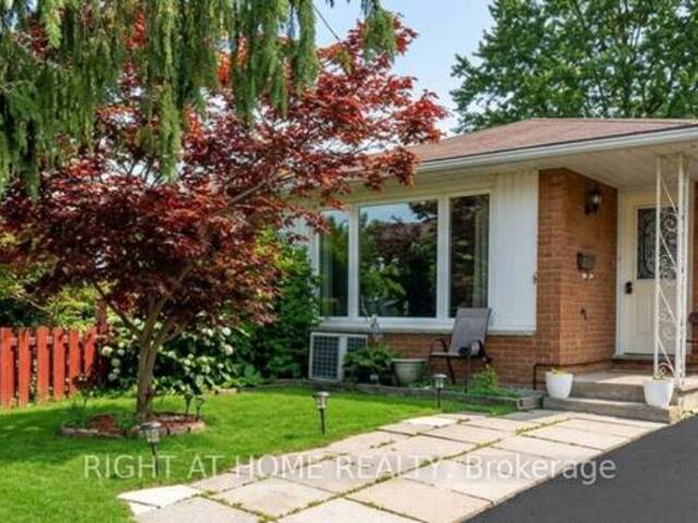 14 CANTERBURY DRIVE St. Catharines Ontario, L2P 3M7 - 5 Bedrooms Home For Sale