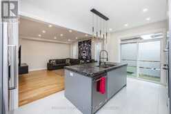 13 NEILLY TERRACE | Bradford West Gwillimbury Ontario | Slide Image Thirteen